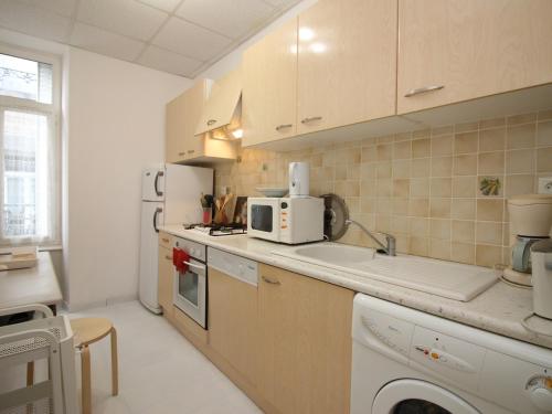 Appartement La Bourboule, 4 pièces, 6 personnes - FR-1-608-39