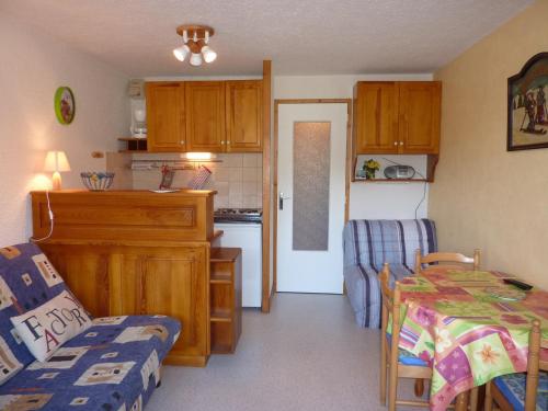 Mont-Dore - Studio avec balcon, parking, wifi inclus - FR-1-608-93 - Location saisonnière - Le Mont-Dore