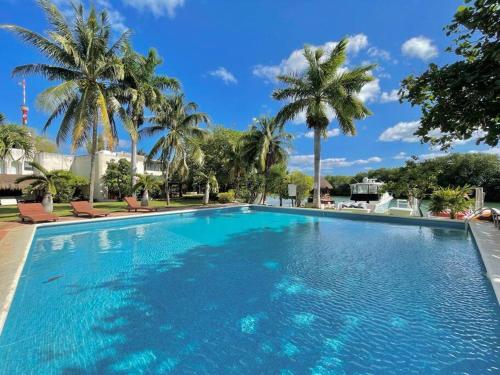 Lagoon Front Villas Cancun