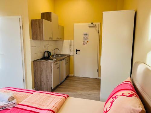 M&M Hotel - Harburg - image 6