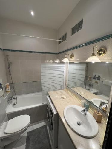 Madach Square Residence - image 2