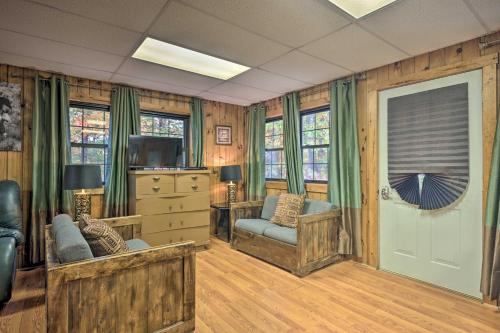 Urban Ranch Apartment with 50 Acres by Raystown Lake - image 11