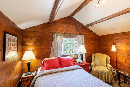 Log Cabin Motel