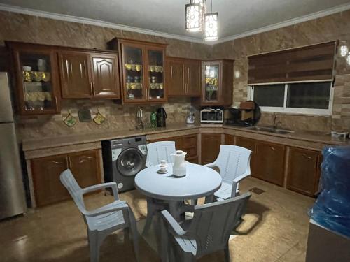 Yiyecek ve İçecekler, Cozy House in Petra Şehir Merkezi