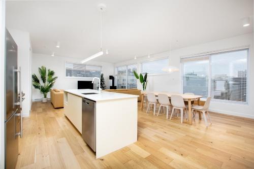 Le penthouse Saint-François with private rooftop terrace and spa - SF601