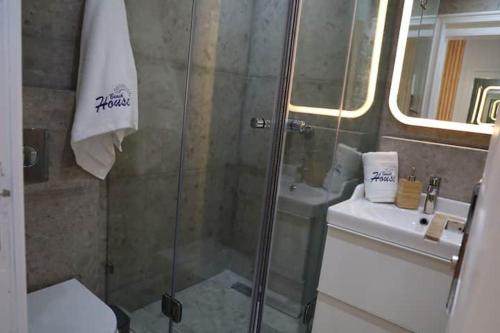 appartement de luxe front mer à DAR BOUAAZA (appartement de luxe front mer a DAR BOUAAZA) in Dar Bouazza