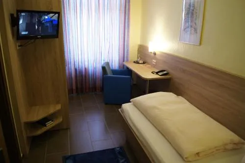 Hotel "Drei Rosen" OHG Regina & Hans - Peter Faßbinder in Worbis, Deutschland