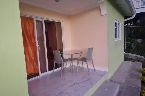 Зручності, The Den & Deck in Анс-Лавуа