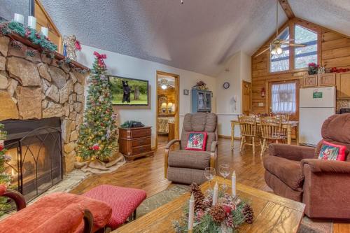ER46 - Cherith Brook - Great location Just across from swimming pool! cabin - image 10