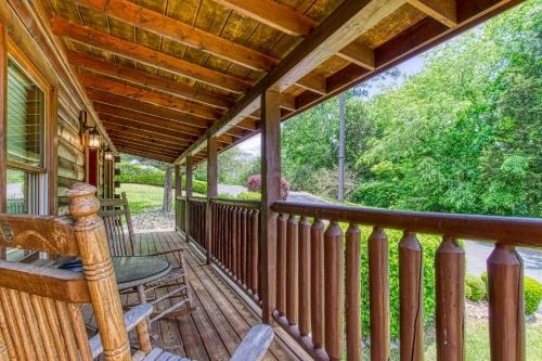 Little Slice of Heaven -1BR 1BA Close to Town and Resort Amenities cabin in 마운트 자이언