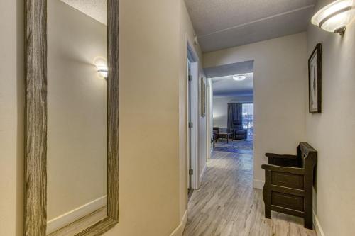 Mountain Splendor 105 - Beautiful Condo in the Heart of Gatlinburg condo in Gatlinburg, USA