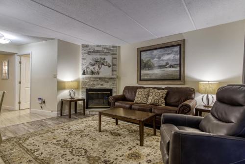 Mountain Splendor 105 - Beautiful Condo in the Heart of Gatlinburg condo in Gatlinburg, USA