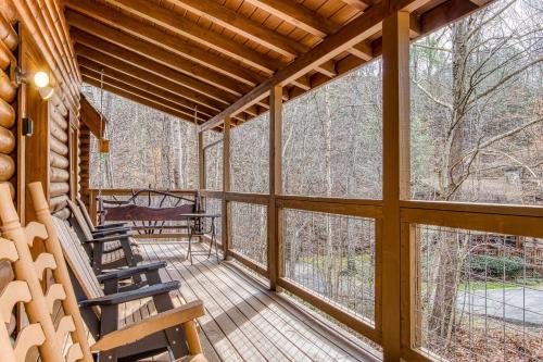 ER45 - Tin Pan Alley - Great location Just across from swimming pool! cabin - image 4