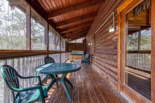 ER6 - On Eagles' Wings - Great location Close to all the action! cabin - image 11