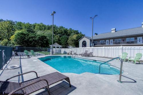 Colonial Crest 110 - Great location! - You can walk to town! condo - image 8
