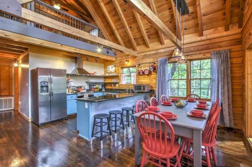 ER104 - R Tribe's Treehouse - Great location - Close to town! cabin, Pigeon Forge (zdjęcie 3)