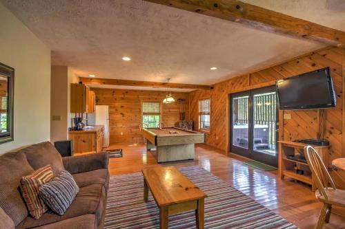 ER104 - R Tribe's Treehouse - Great location - Close to town! cabin, Pigeon Forge (zdjęcie 4)