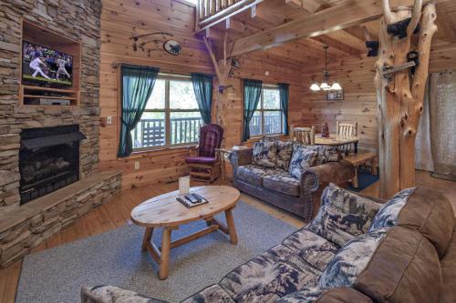 Bear Hugs - Great Cabin! cabin in Sevierville, USA