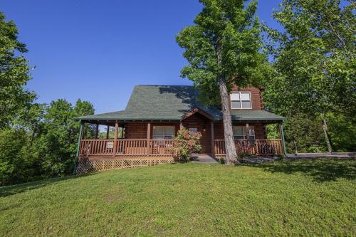 Bear Hugs - Great Cabin! cabin in Sevierville, USA