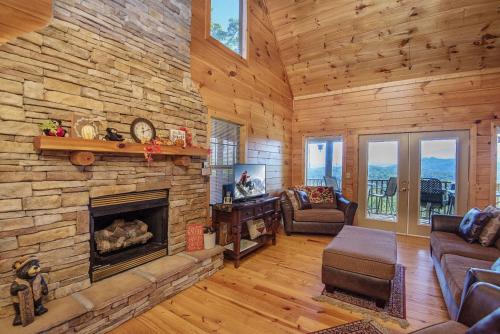 Dunder Mountain Views Cabin Retreat cabin in Sevierville, USA