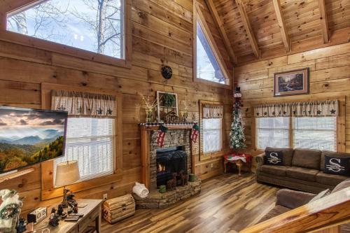 ER83 - Savage Loft - Your Close to the Action Cabin Getaway cabin, Pigeon Forge (photo 4)