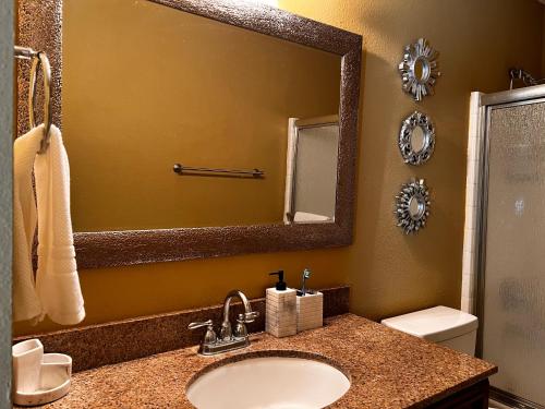 Modern Room With Shared Bathroom Modern Room With Shared Bathroom