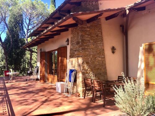  Vintage 70s Home in San Donato in Poggio