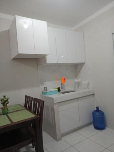 keittiö, Cozy 2BR Bungalow House & Lot, Near Airport, Ateneo de Cebu, SM Lacion, Gaisano Grand mall in Consolacion