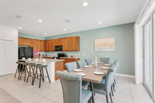 6BR Mansion - Family Resort - Private Pool BBQ and Games! - image 3