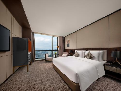 Grand New Century King room