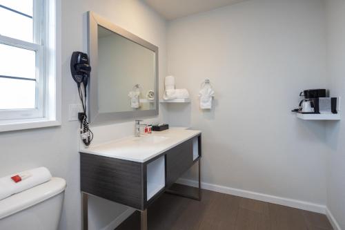 Rodeway Inn Milpitas near Great Mall - 화장실
