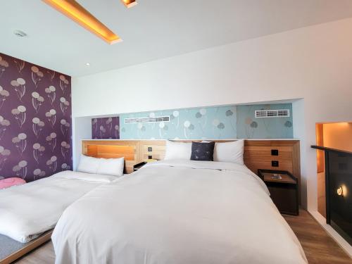Deluxe Family Suite image 2
