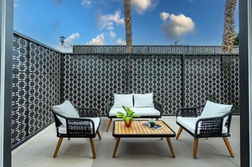 Létesítmények, Onsen Hotel and Spa in Desert Hot Springs (CA)