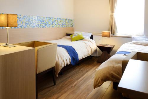 Twin Room - Non Smoking image 4