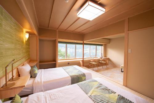 Renewal Twin Room A with Tatami Area and Lake View - Non-Smoking