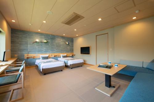 Renewal Twin Room B with Tatami Area and Lake View - Non-Smoking