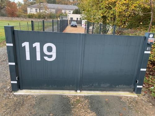 Зовнішній вигляд готелю, Studio calme, la campagne a 5 minutes de la ville in Luynes