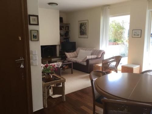  AGIA PARASKEVI appartement près du métro in Athen