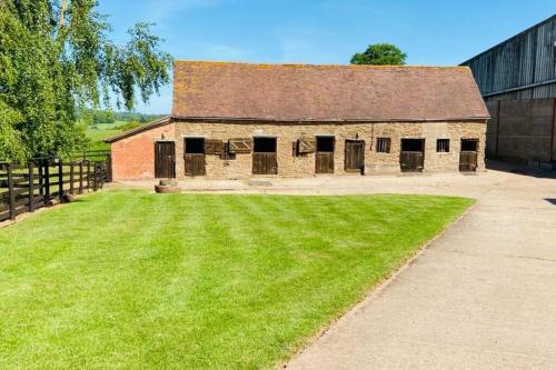Coach House - detached cottage within 135 acres