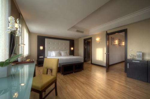 room detail thumbnail 0