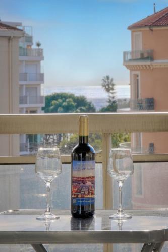 Very pleasant 2 rooms garage near the beaches - 발코니/테라스