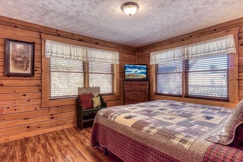 Two-Bedroom House image 10