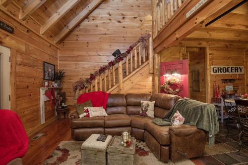 Liams Retreat - 2 Bedroom with GameRoom just minutes away from Pigeon Forge cabin in Sevierville, USA