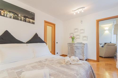 Volta Apartment by Rent All Como