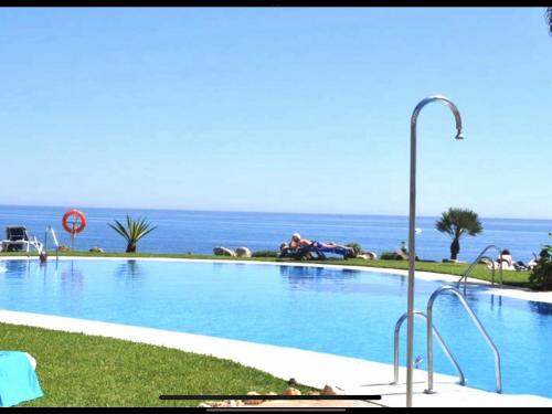 MI CAPRICHO Beachfront 400 - Apartment With Sea Views Costa del Sol