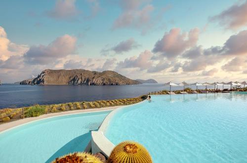 Therasia Resort Sea and SPA - The Leading Hotels of the World - Vulcano