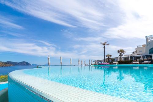 421872375 Therasia Resort Sea and SPA - The Leading Hotels of the World