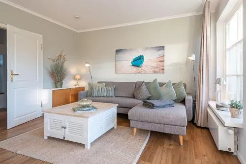 Haus Dünenwall, App 3 in Wenningstedt-Braderup, Deutschland