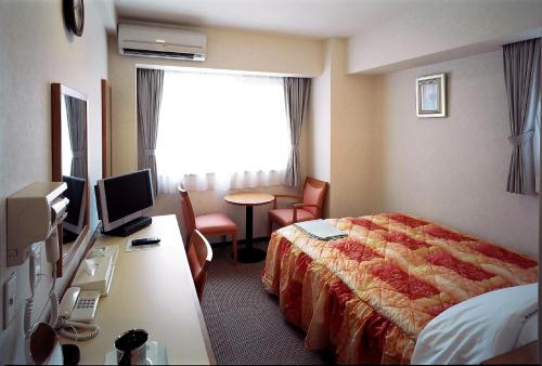 Large Double Room - Non-Smoking