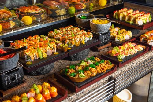 Futian Shangri-La, Shenzhen,Near to Shenzhen Convention&Exhibition Centre, Futian Railway Station